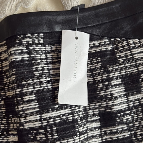 NWT Ann Taylor Tweed Leather Pencil Skirt - Picture 2 of 8